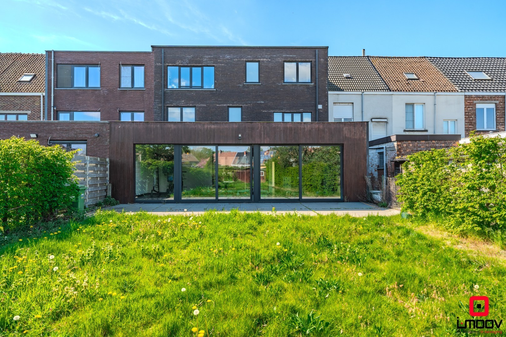 Modern appartement met uitzonderlijk grote tuin en kwalitatieve afwerking te Oostakker 