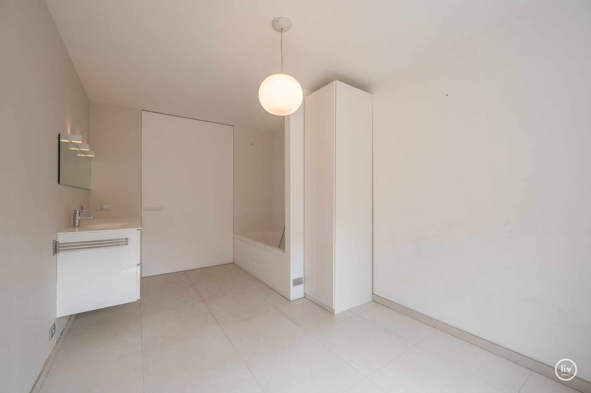 Bel appartement de deux chambres situé au centre de Knokke. 
