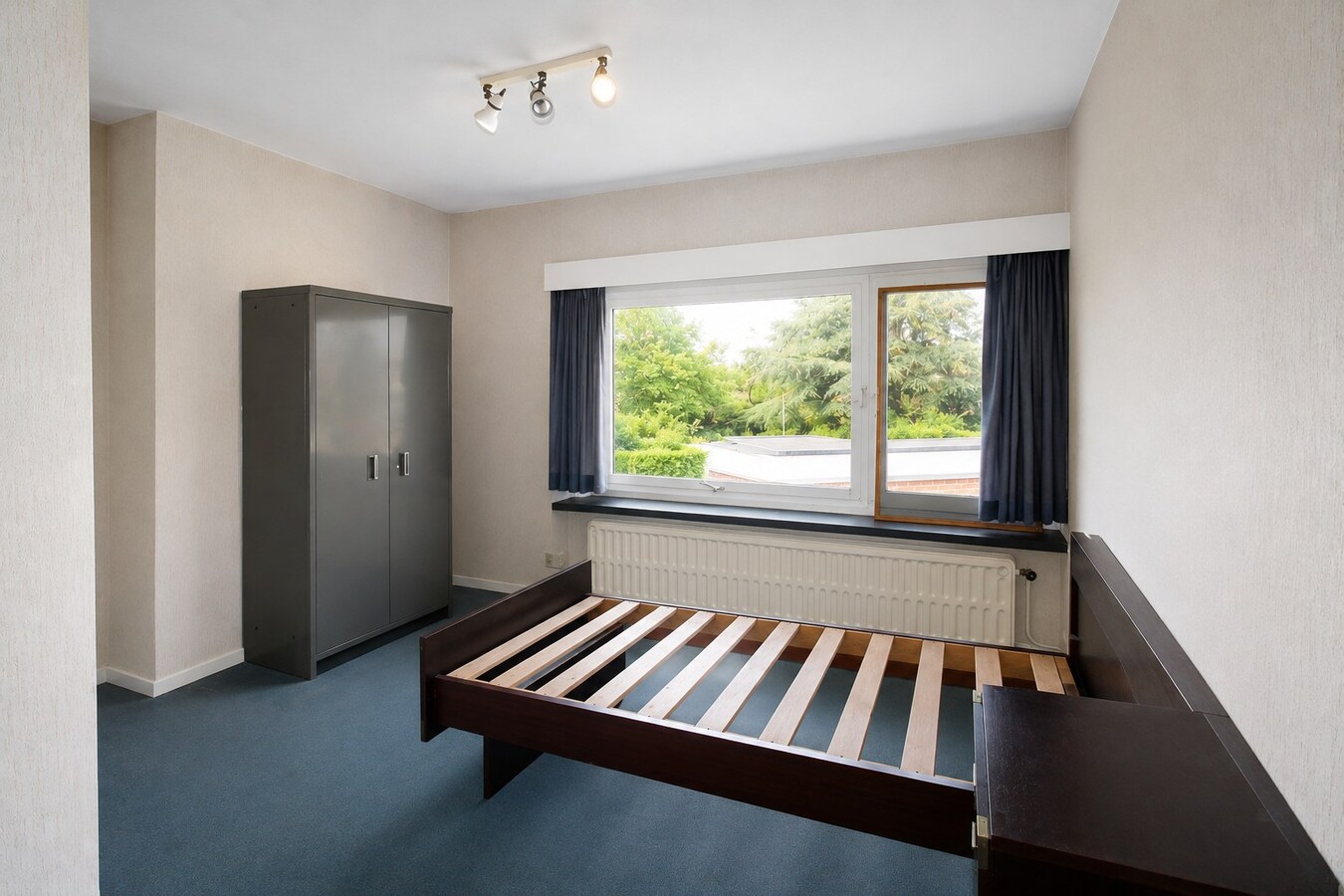 Karaktervolle open bebouwing met 6 kamers op 538 m² – unieke renovatiekans op topligging vlakbij station en centrum van Sint-Niklaas 