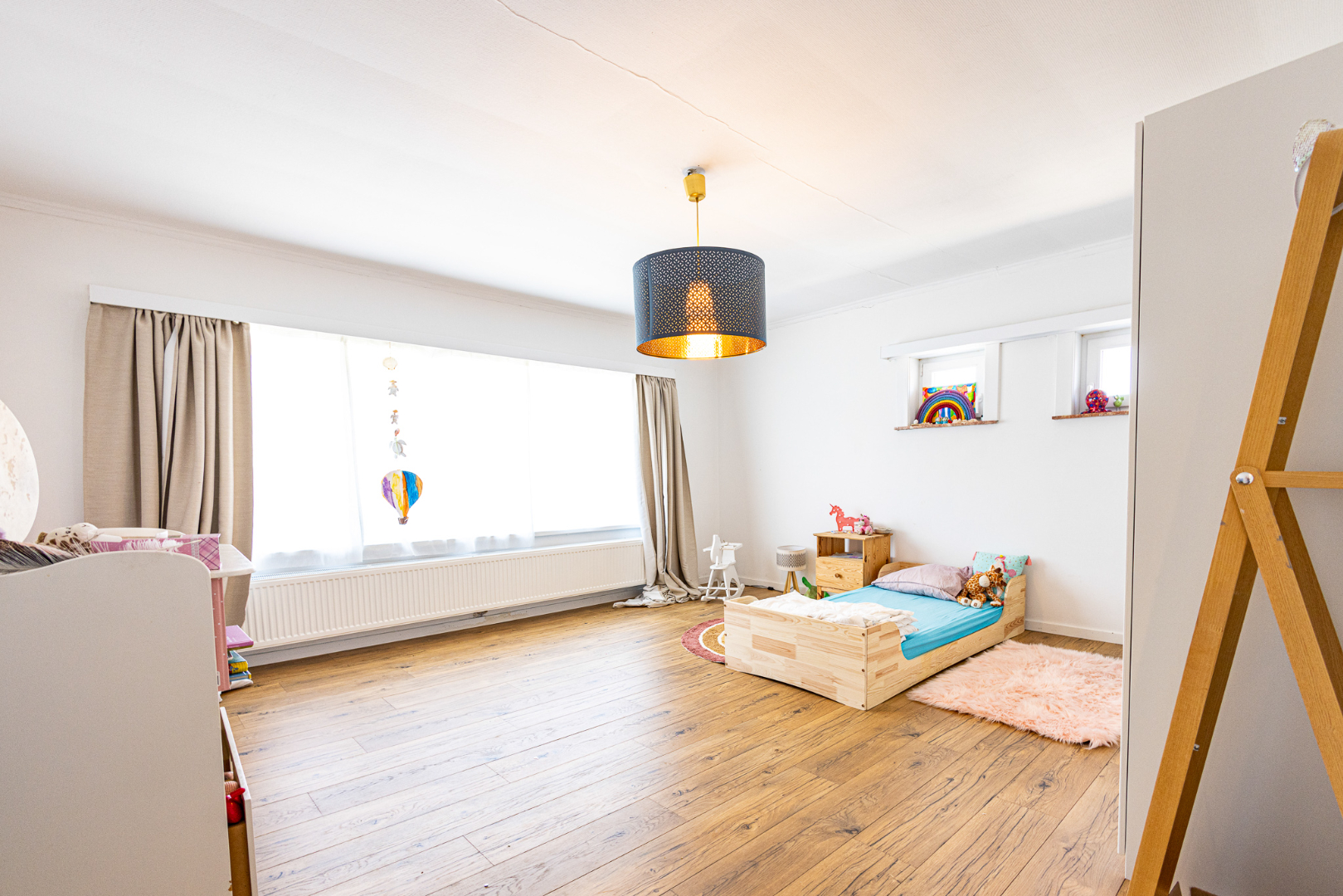 Ruime gerenoveerde gezinswoning op 1.384m² 4 slpks te Landegem 