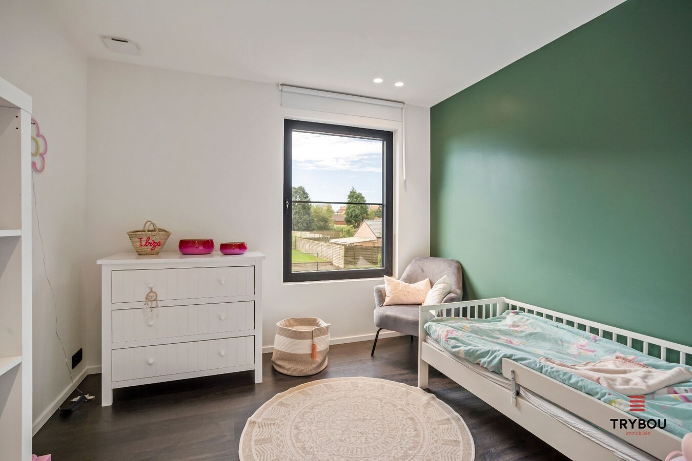 Rustig gelegen architecturaal pareltje op 1.751 m² te Houthulst. 