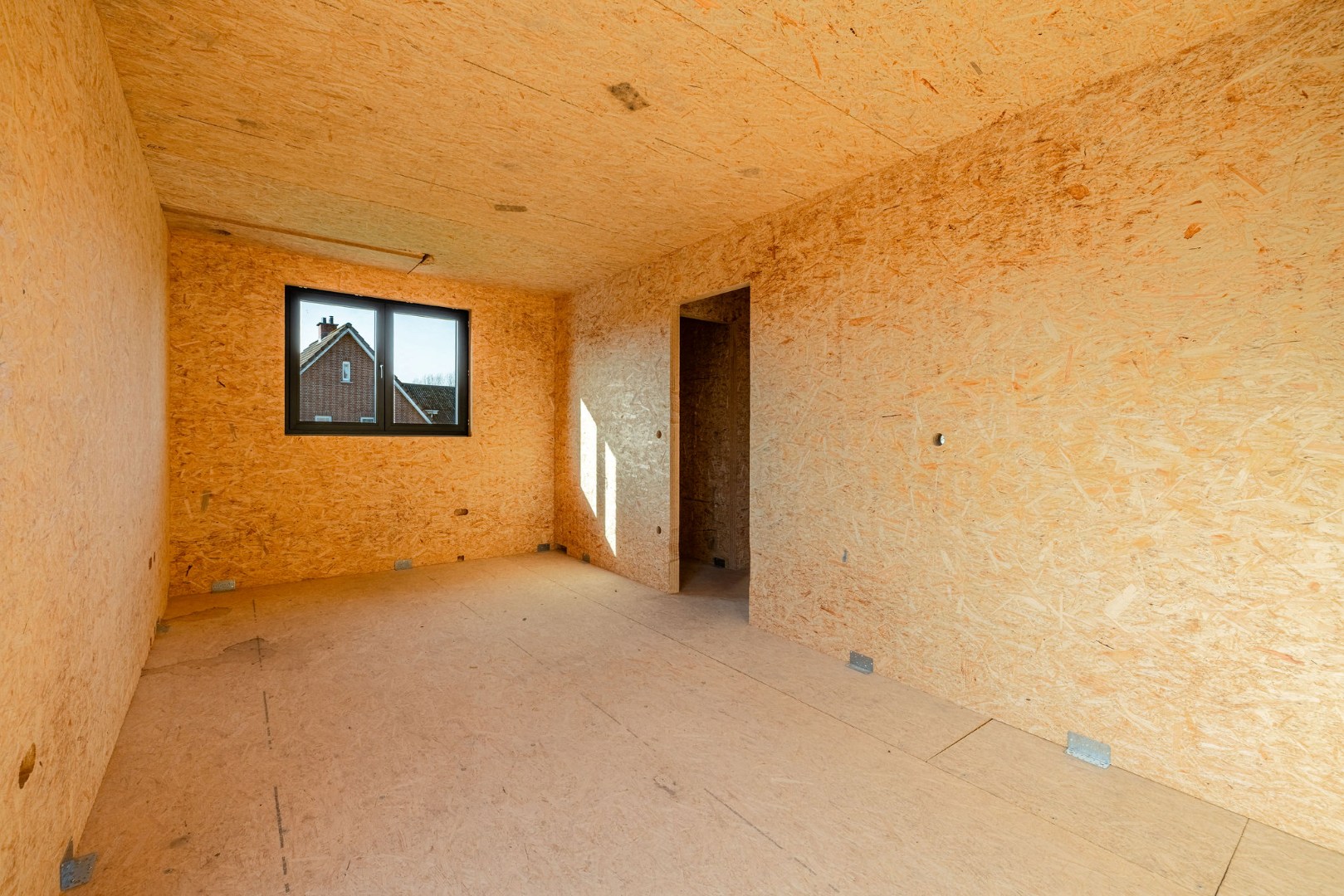 Exclusieve woning met 5 slaapkamers en royale tuin in Kruibeke, vlak bij Antwerpen 