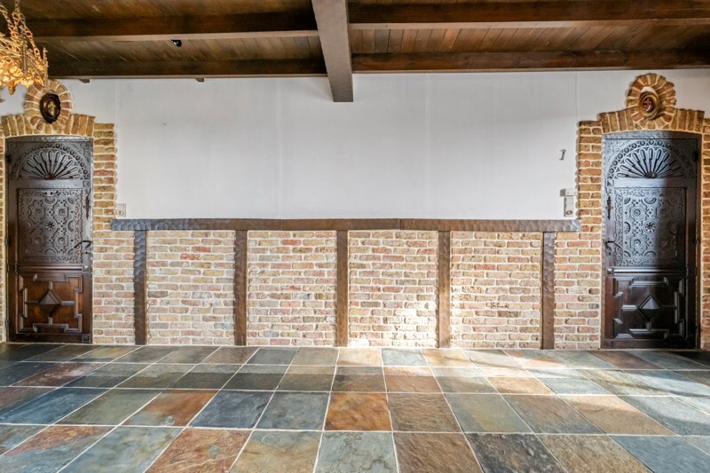 Te renoveren vrijstaande woning met prachtig uitzicht in natuurgebied 