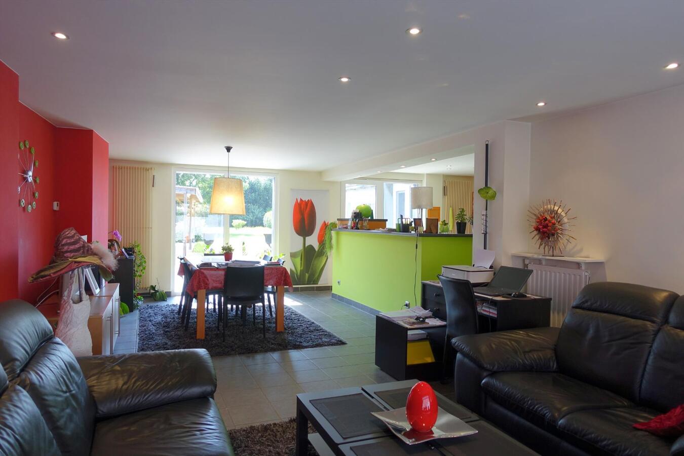 Ruime woning met 4 slaapkamers 