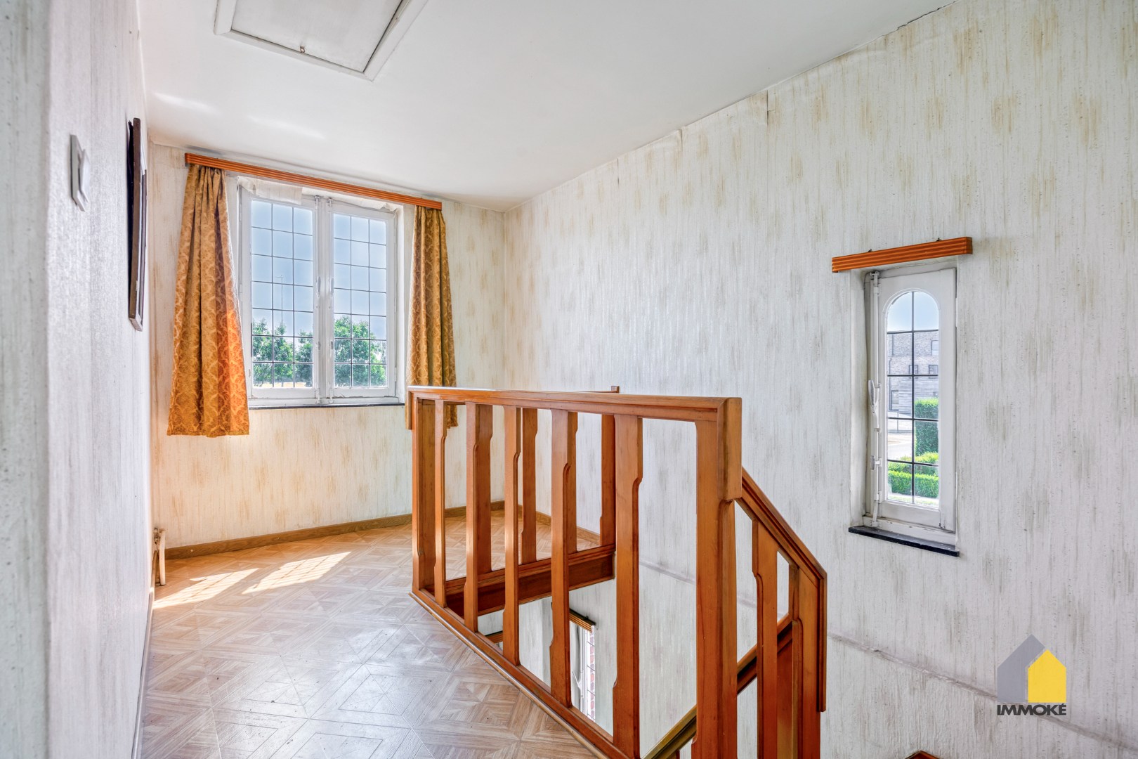 Karaktervolle, halfvrijstaande woning op 7a 31ca met aangrenzend weiland 16a 50ca. 