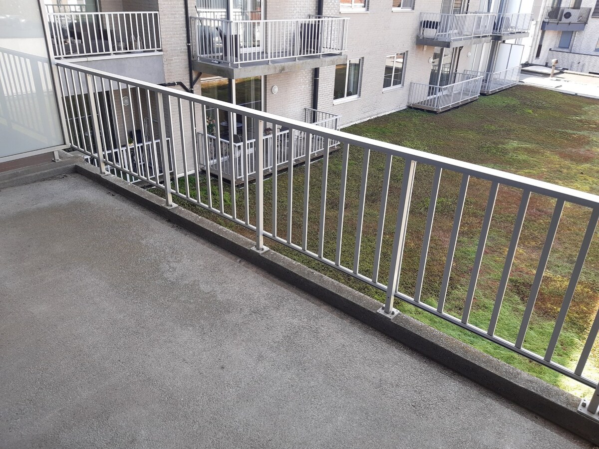 Ruim appartement met 2 terrassen. 