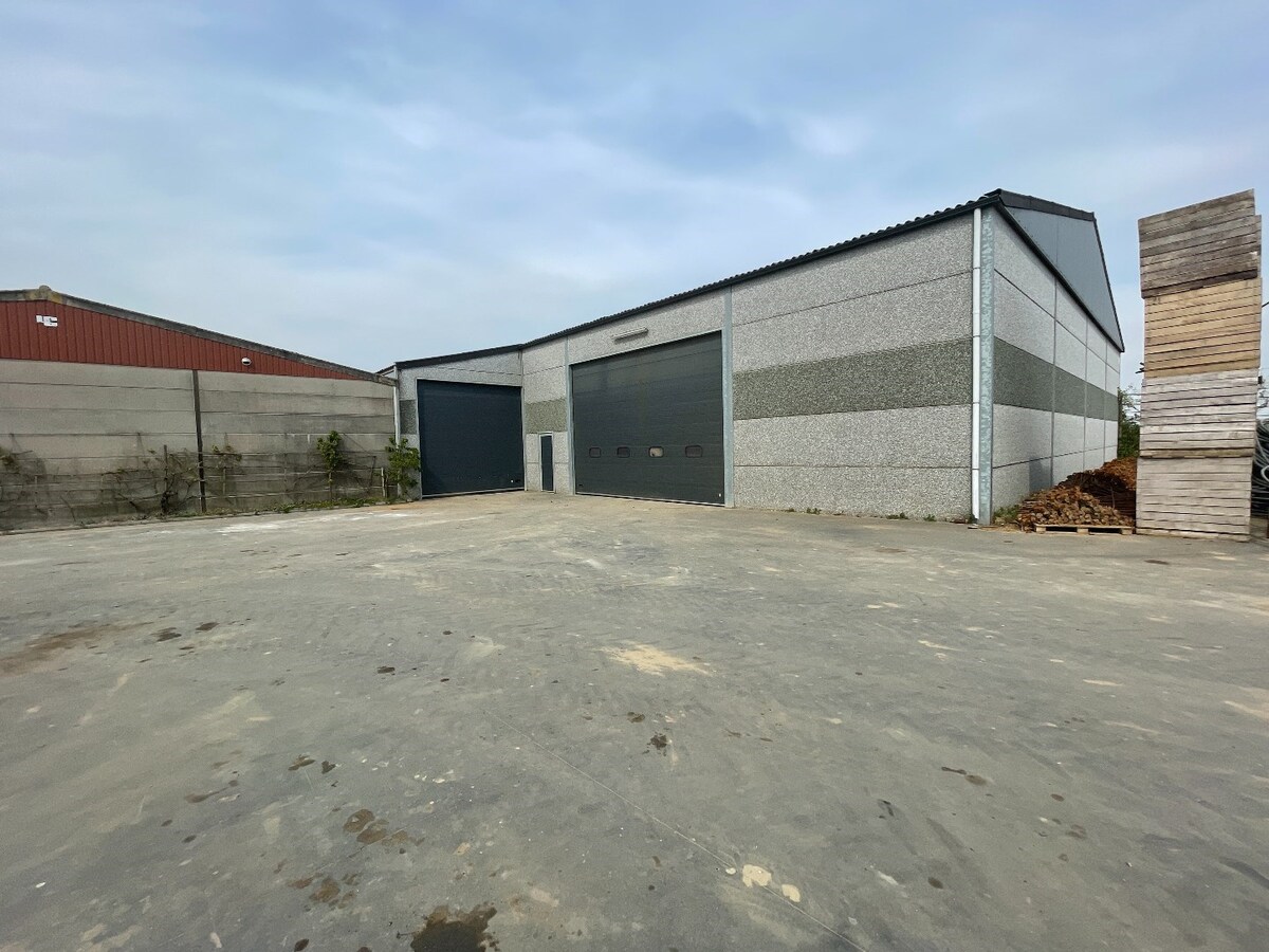 Loods 750 m² te Passendale - Huurprijs 2,5 € per m²/mnd 