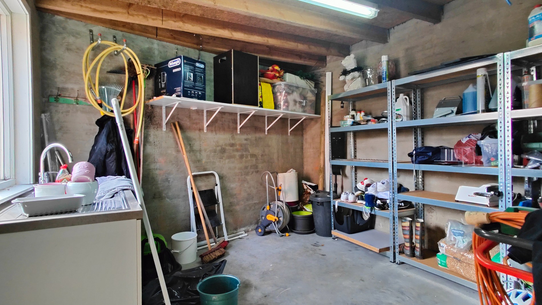 Charmante woning te huur op toplocatie vlakbij het centrum van Ardooie. 