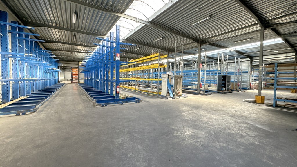 Magazijnen te huur aan Vaartkaai in Merksem