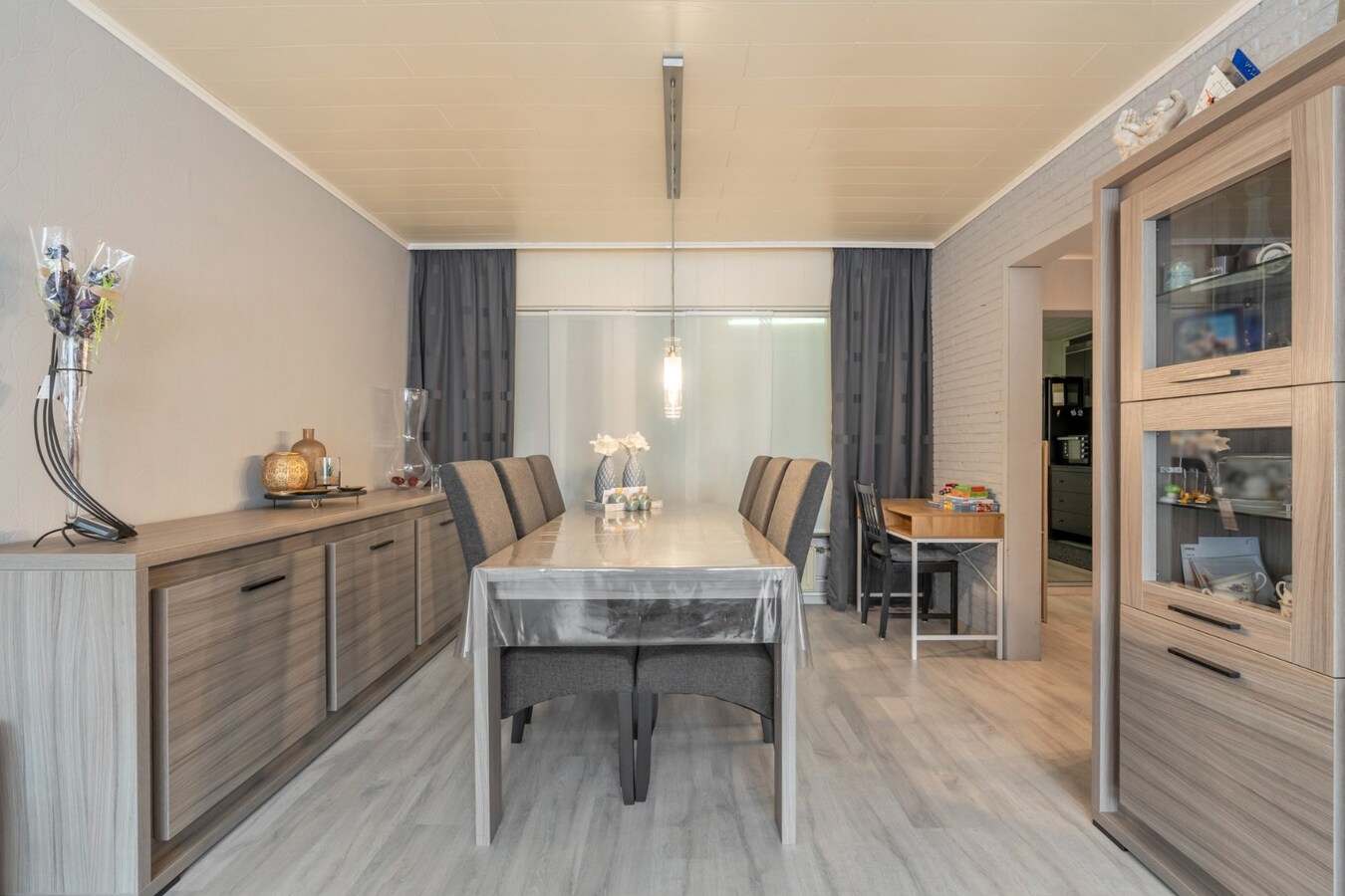 Ruime rustig gelegen woning met 3 slaapkamers. 