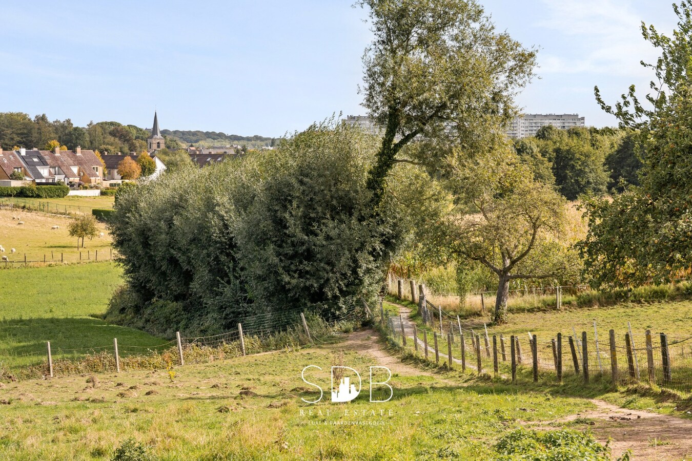 Prachtige landelijke hoeve woning met gezinstuin en graslanden op 1hectare 