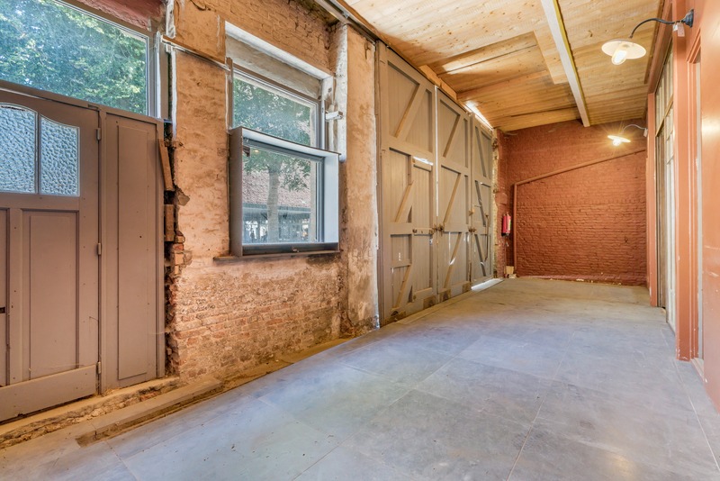 uitzonderlijk groot winkelpand in centrum Brugge 