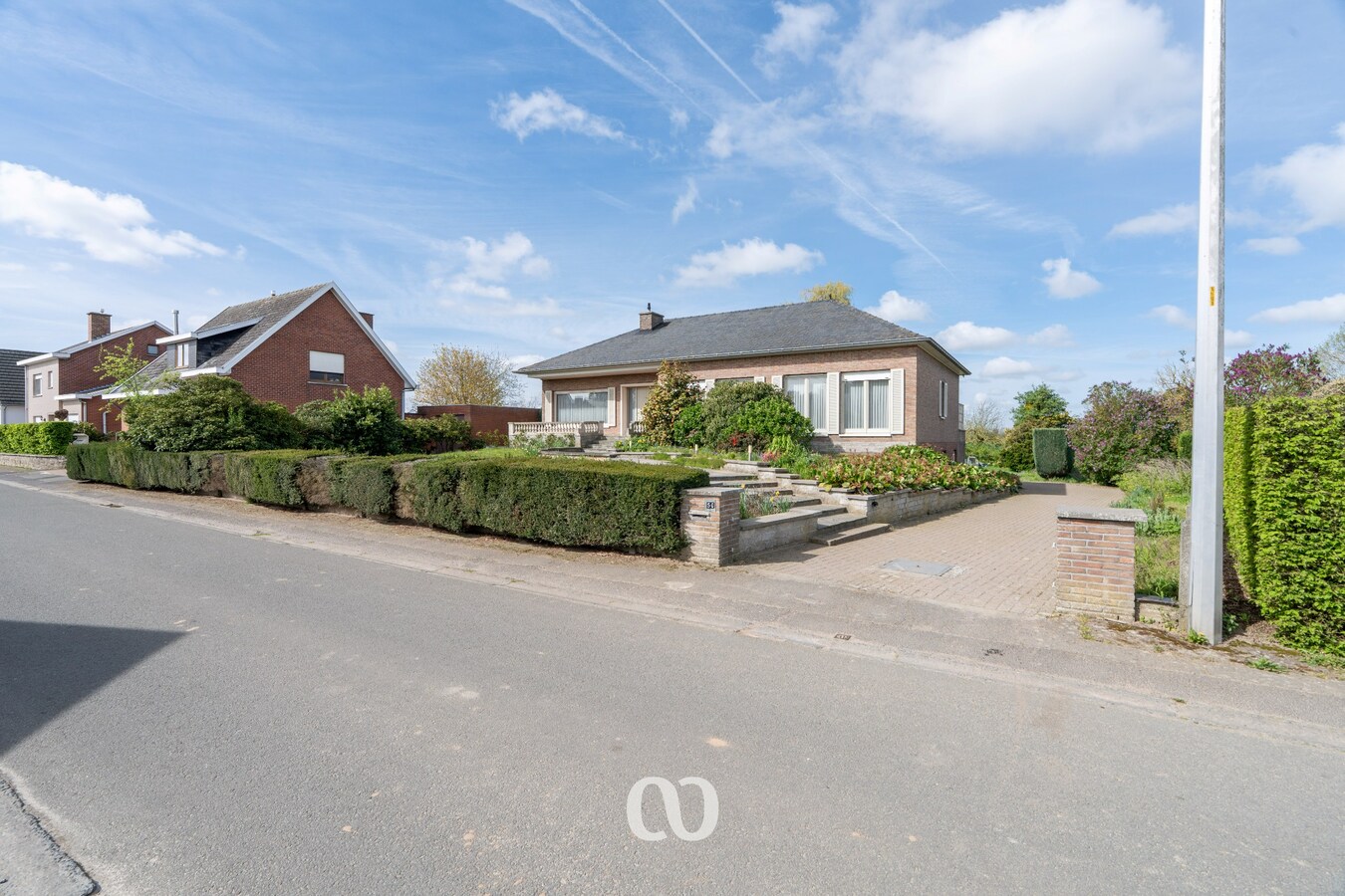 Bungalow met prachtig uitzicht en volledige onderkeldering in Heurne 
