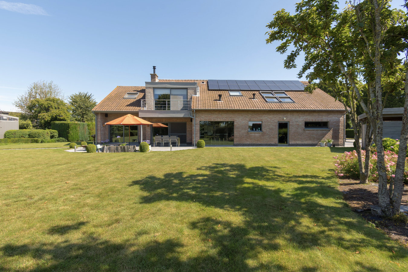 Ruime bemeubelde villa op residentiële ligging te Drongen (Baarle) 