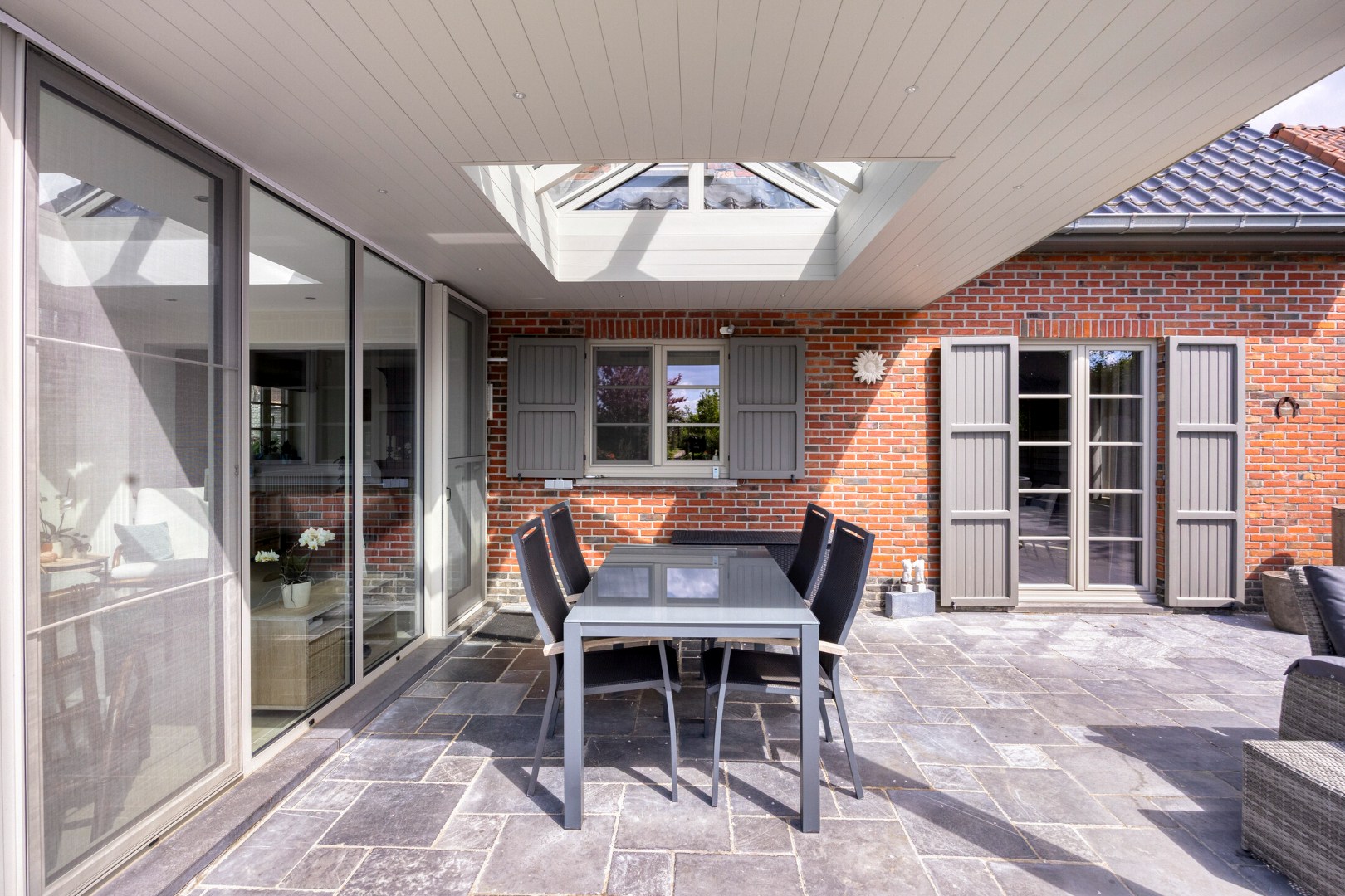 Open bebouwing met prachtige tuin en 4 ruime slaapkamers, garage, tuin en terras in Bierbeek – EPC 272kWh/m² 