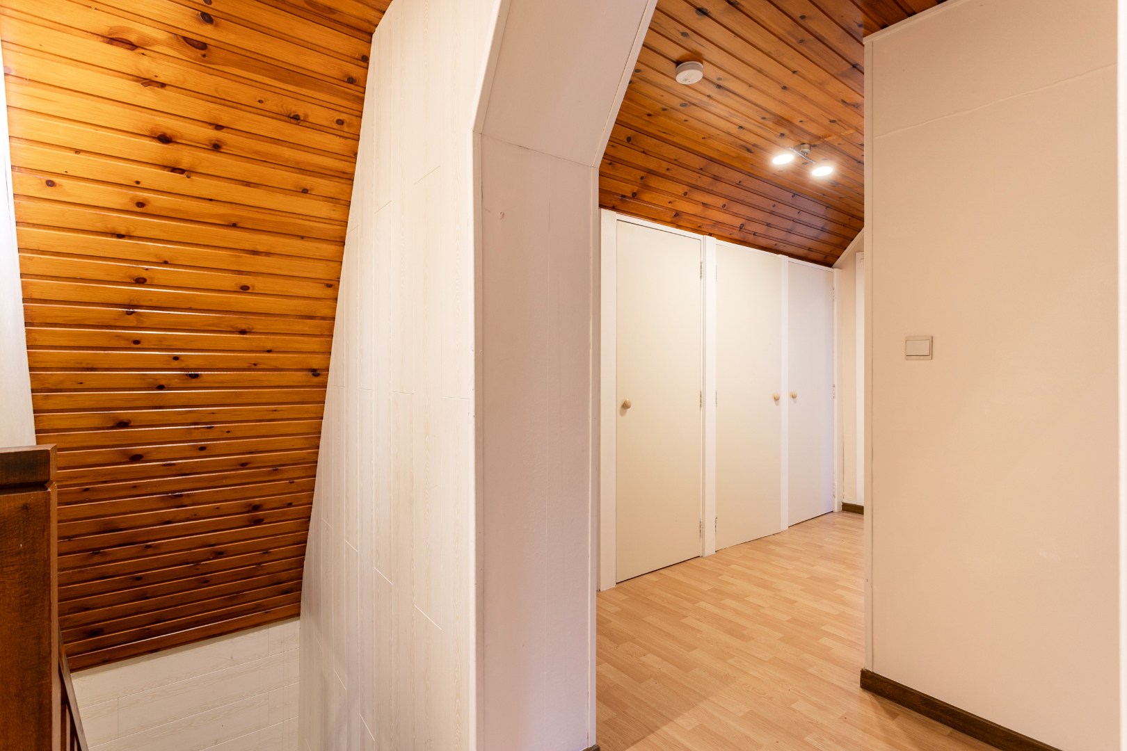 Te renoveren fermette met 3 slpk, bijgebouw en garage en mogelijkheid tot uitbreiding (bouwgrond) 