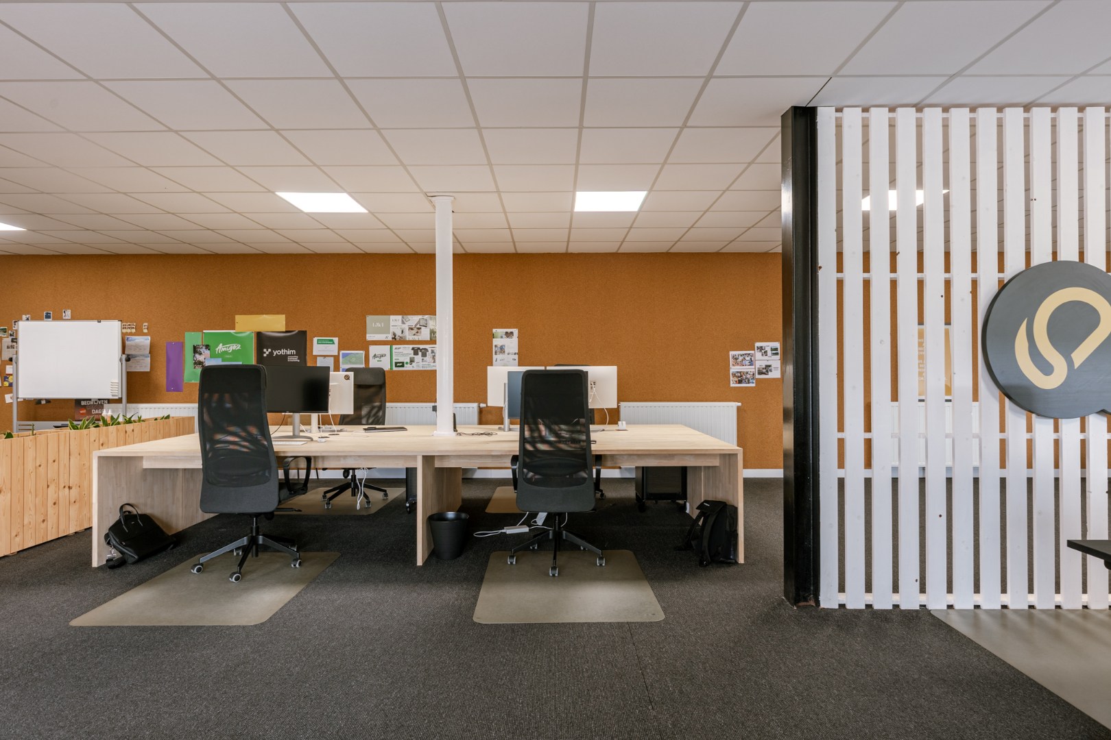 Vlot te bereiken kantoorgebouw 