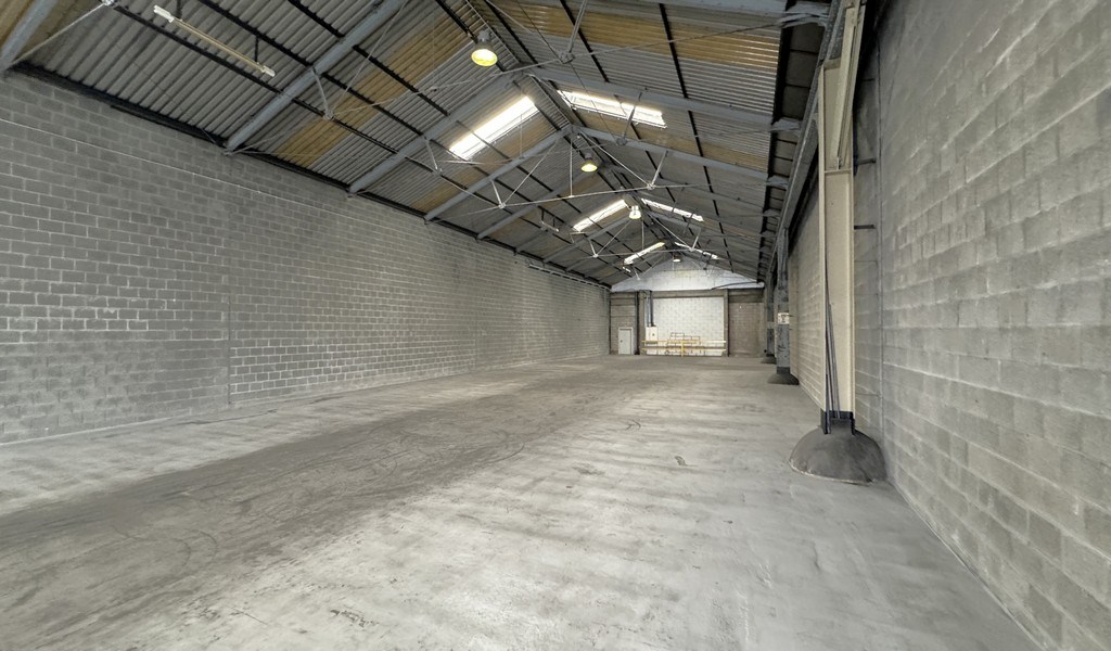 Magazijn te huur aan Houtdok in haven Antwerpen