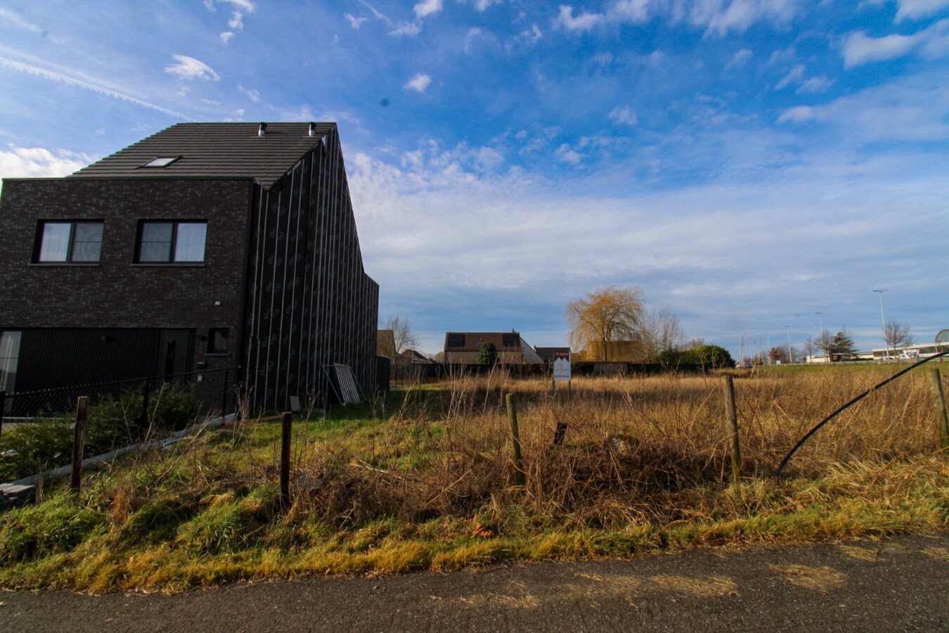 Ruim bouwperceel te koop in Temse: Bouw uw droomwoning op een unieke locatie! 
