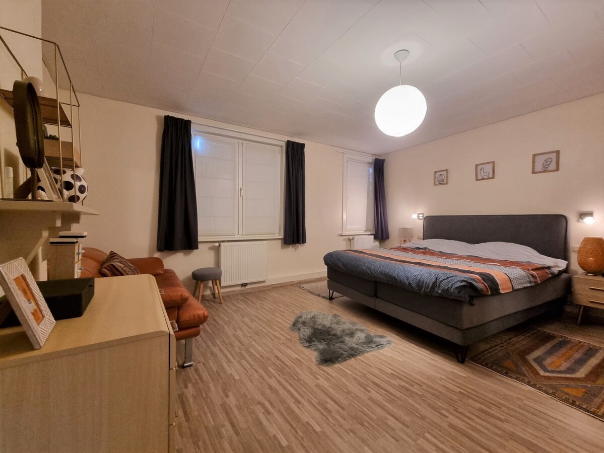 Leuke woning met mooi terras en achteruitgang te Heist 