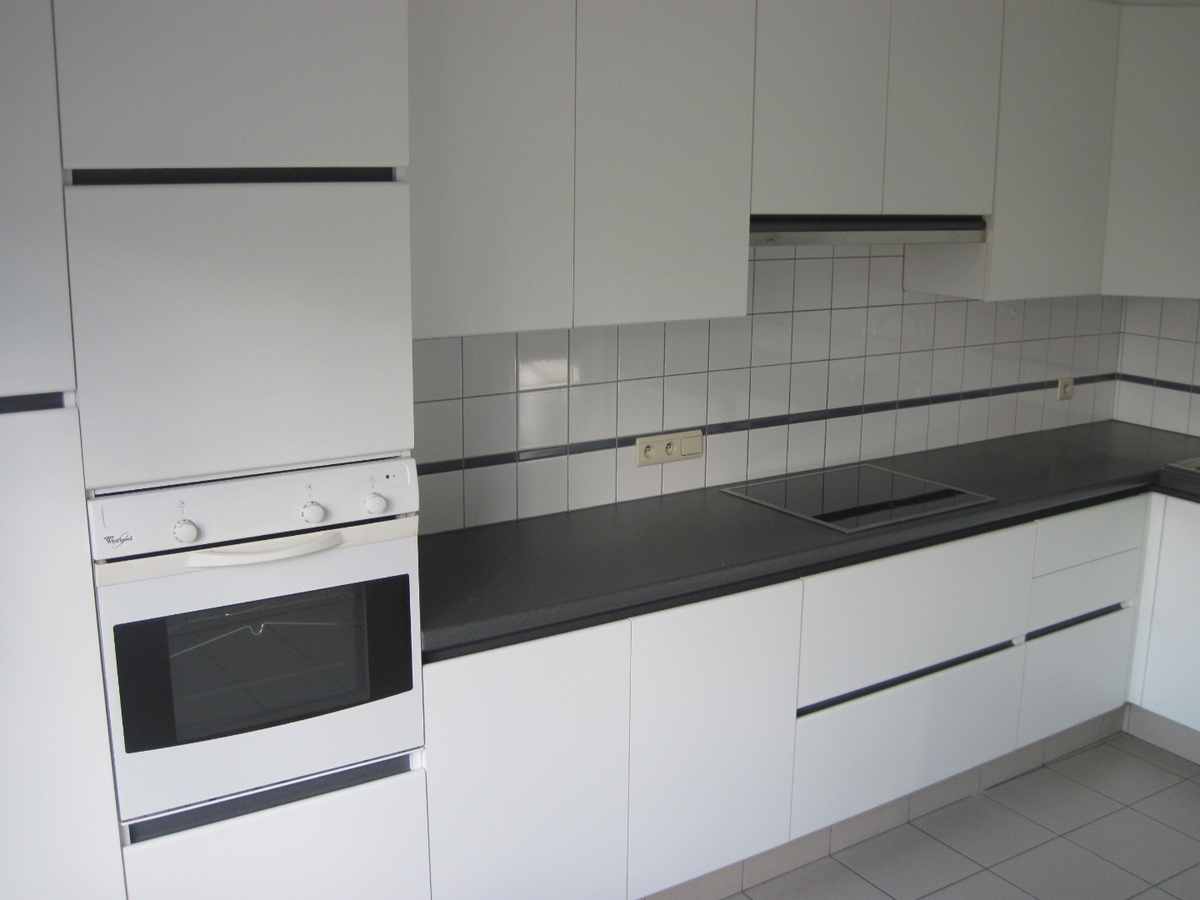 Lichtrijk appartement in centrum Asper.  GEEN VASTE KOSTEN ! 