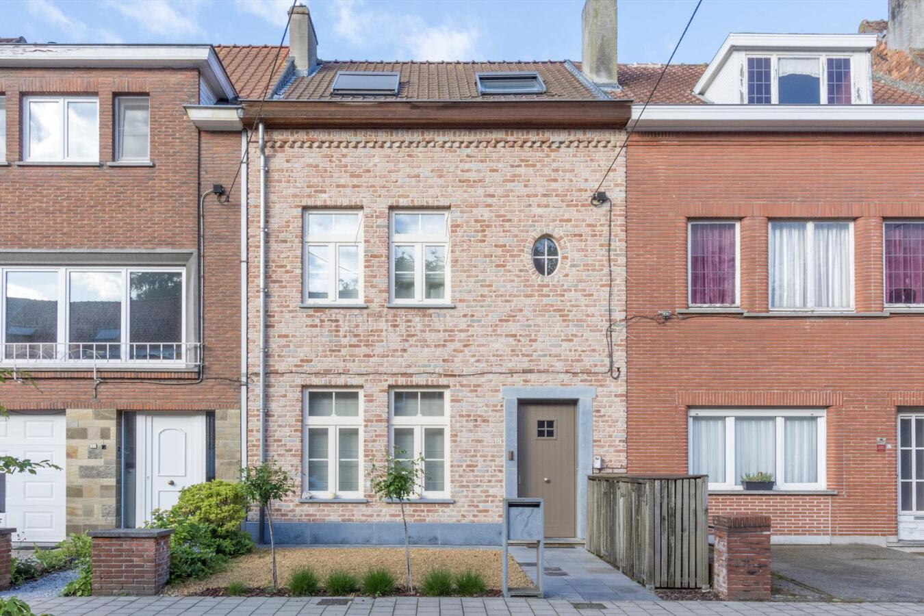 Instapklare woning met zonnige tuin op toplocatie 