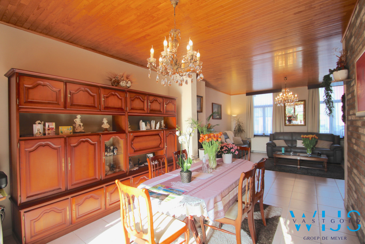 Zeer ruim woonhuis op een ideaal perceel te ADEGEM ! 