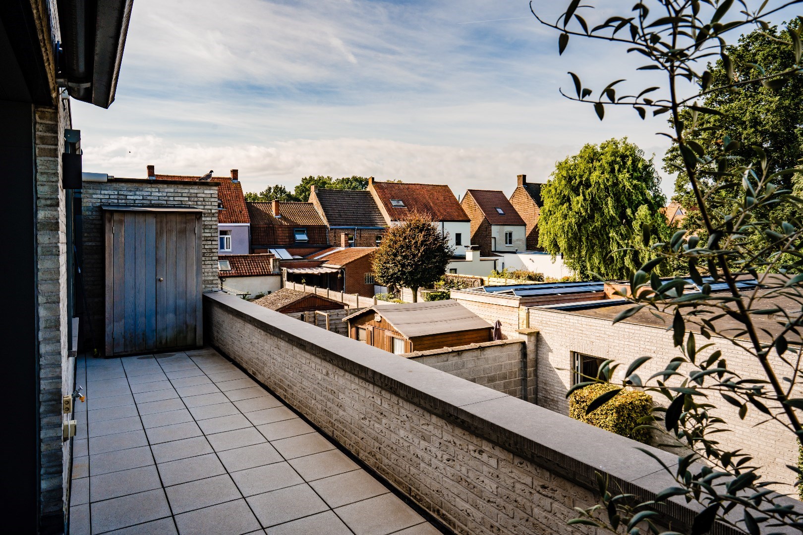 Ruim duplex appartement (203m²) met 4 slpks en garage te Kaprijke 