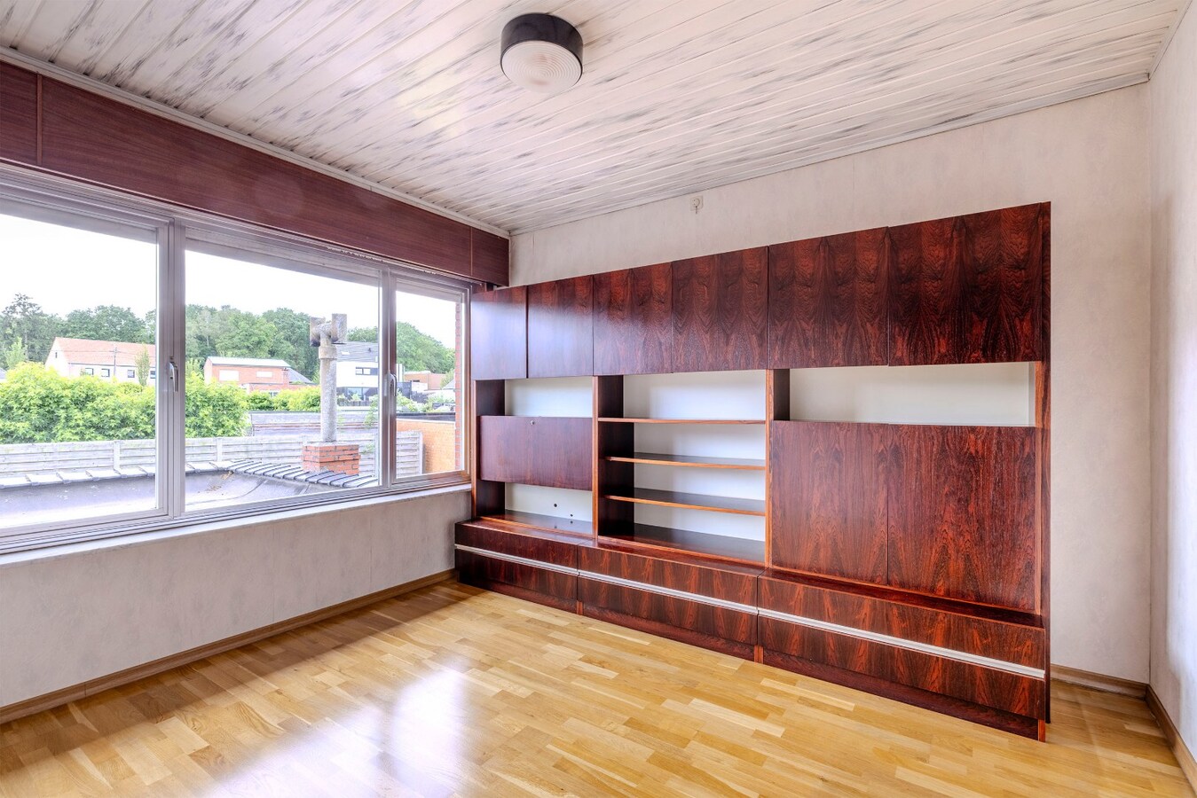 Ruime gezinswoning met 4 slpks op 568 m² 