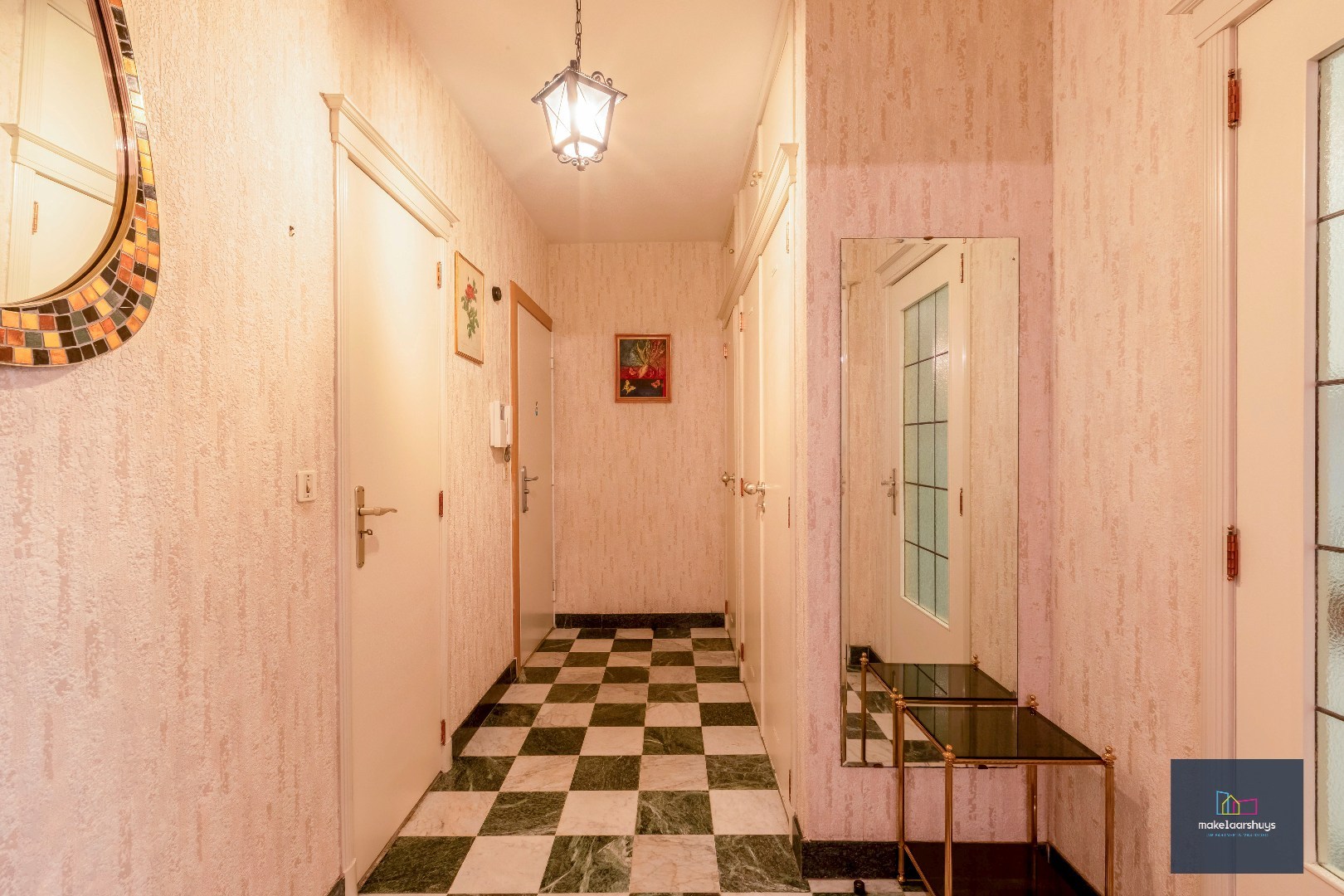 Mooi 3 slaapkamerappartement met parkeerplaats nabij Gent -Sint-Pieters 