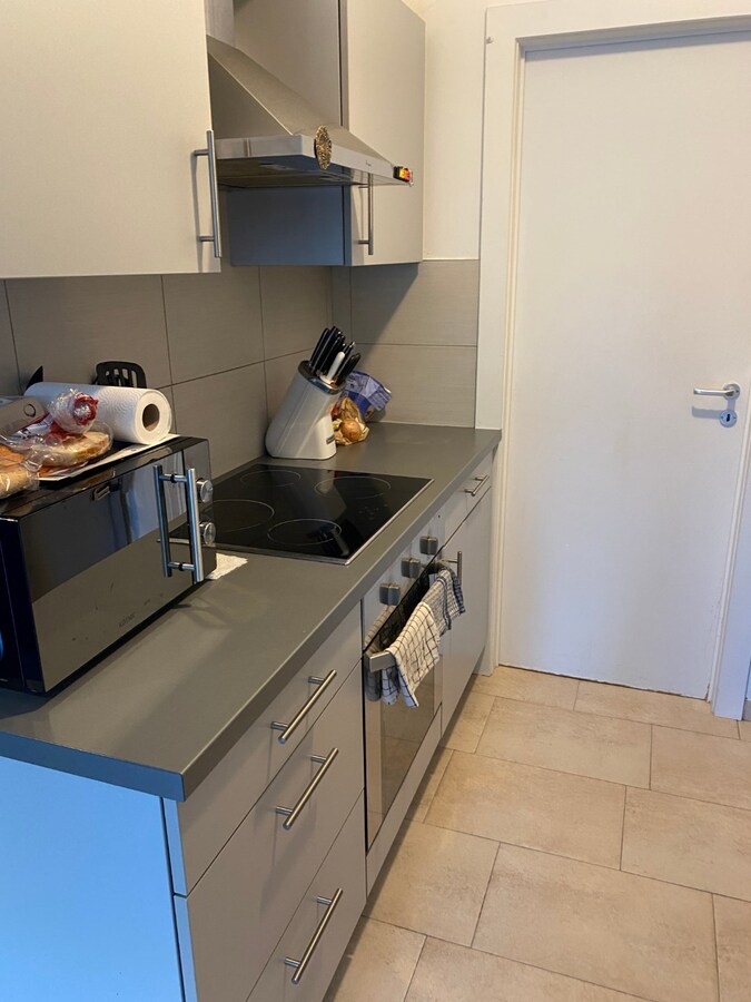 Eigentijds appartement met 2 autostaanplaatsen 