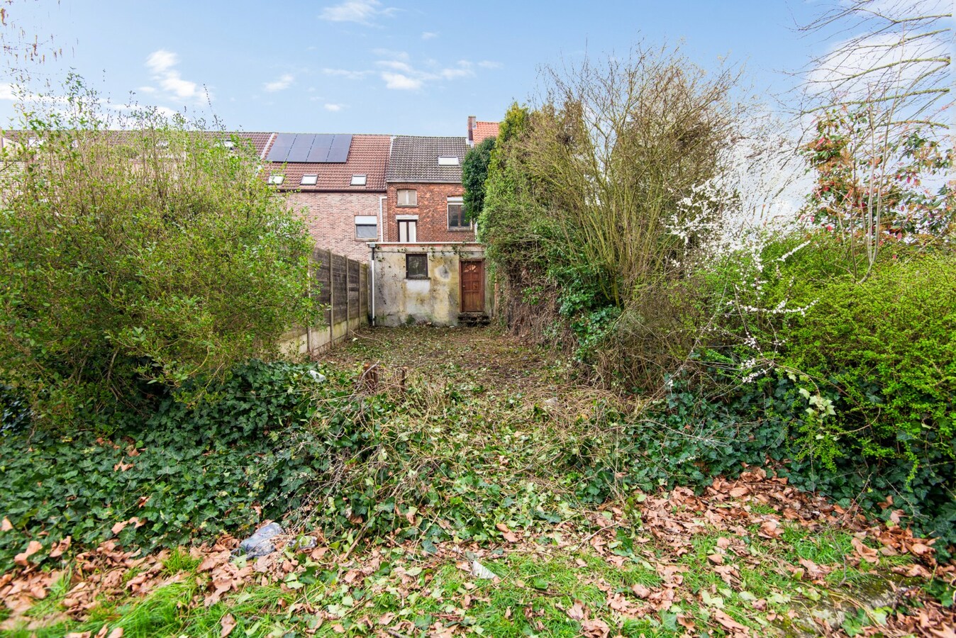 Te renoveren woning met 3 slpk en tuin te Boom! 