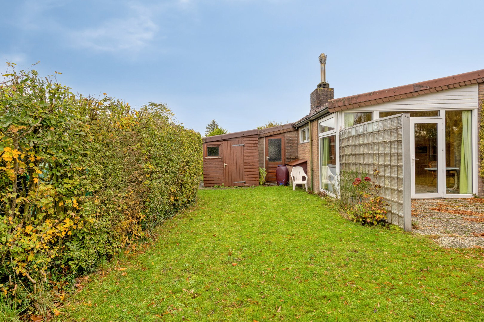 Rustig gelegen vrijstaande bungalow op steenworp afstand van jachthaven en Veerse Meer, deze woning dient gemoderniseerd te worden maar biedt vele mogelijkheden. 