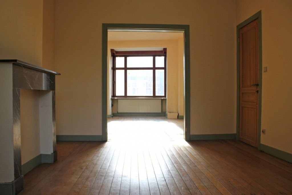 Indrukwekkend herenhuis met verschillende woonmogelijkheden op toplocatie! 