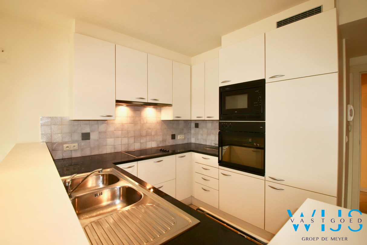 3 slaapkamerappartement met garage in hartje Assenede ! 