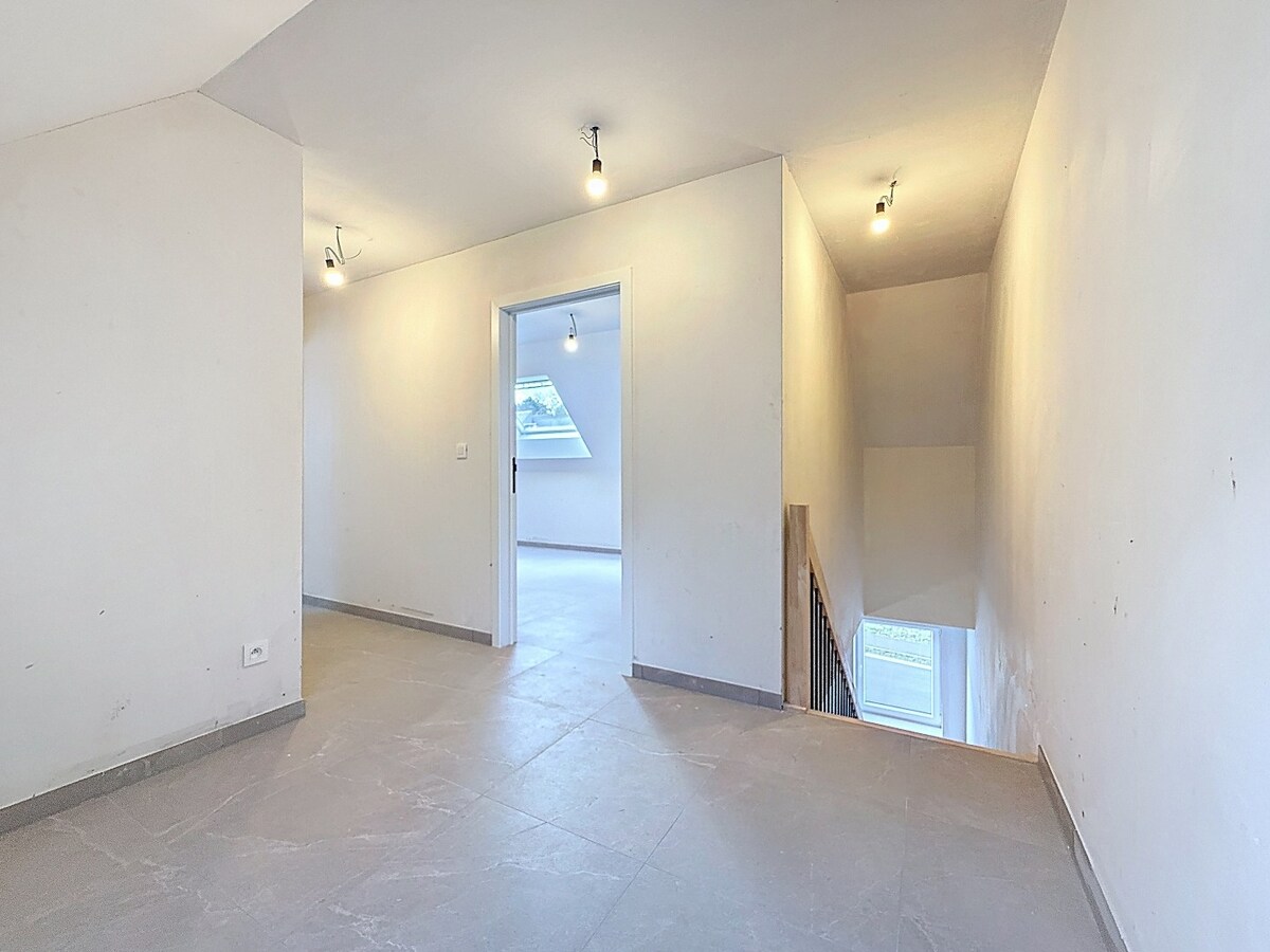 Piekfijn afgewerkte nieuwbouw BEN-woning te St-L-Houtem, 6% BTW mogelijk 