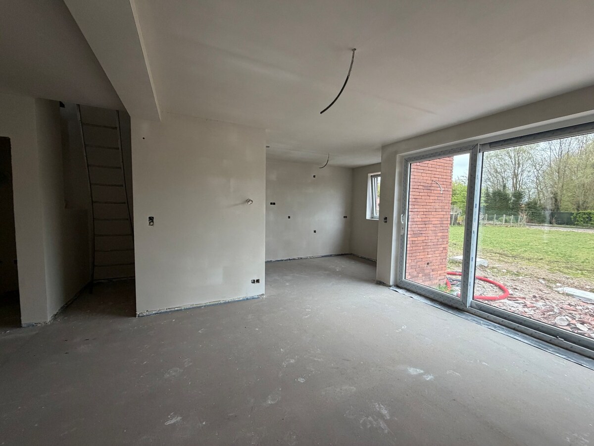 Nieuwbouwwoning te Eine. 