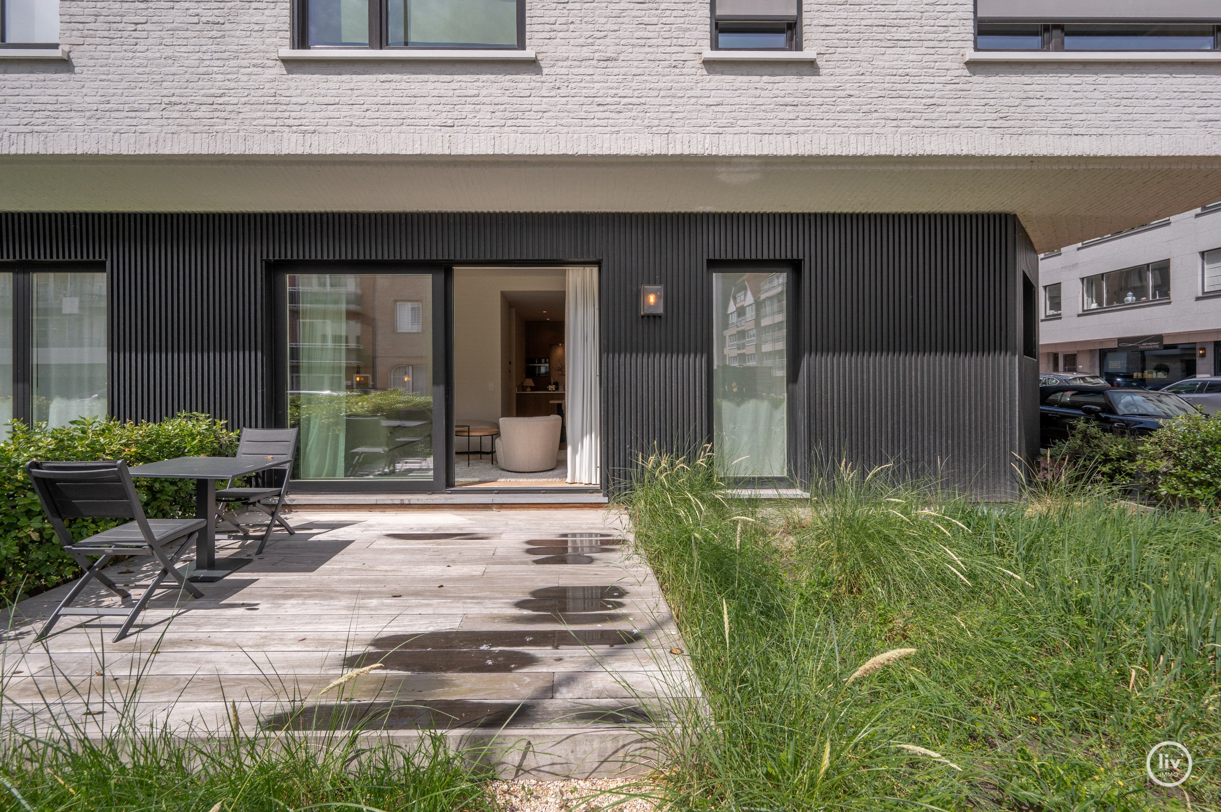 Gezellig gelijkvloersappartement met tof terras gelegen op de Leopoldlaan te Knokke. 