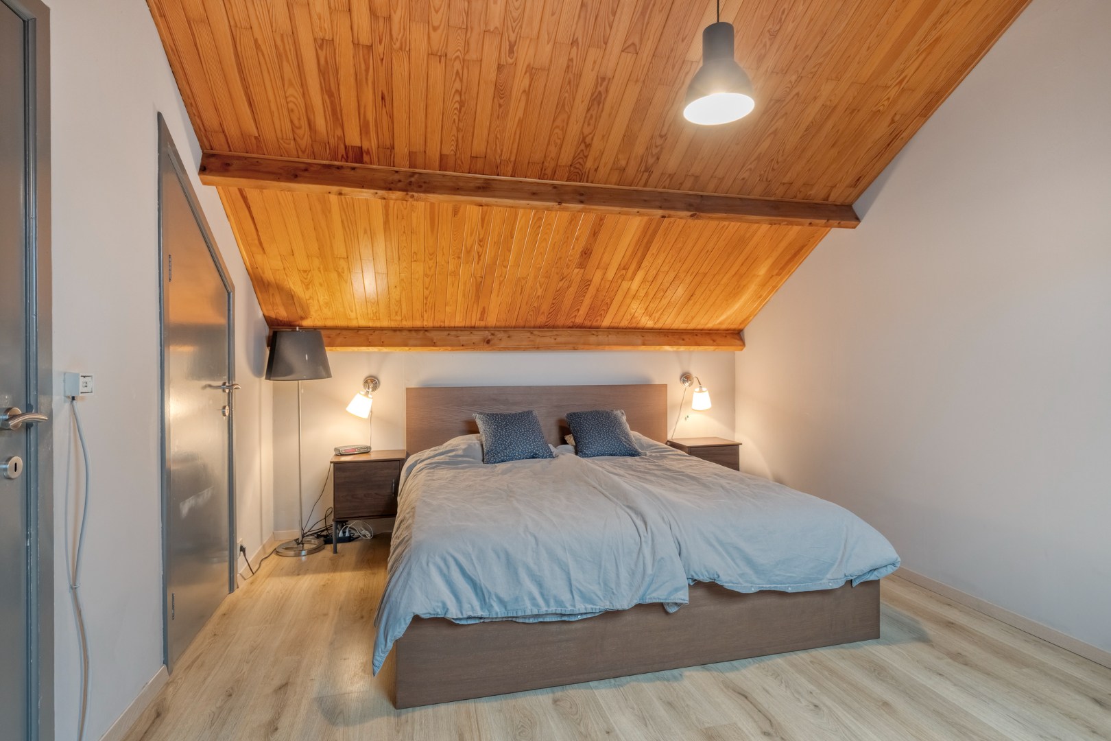 Halfopen bebouwing met 5 slaapkamers, garage en tuin in Kessel-Lo! – EPC 166 kWh/m² - bewoonbare opp. 180 m² 