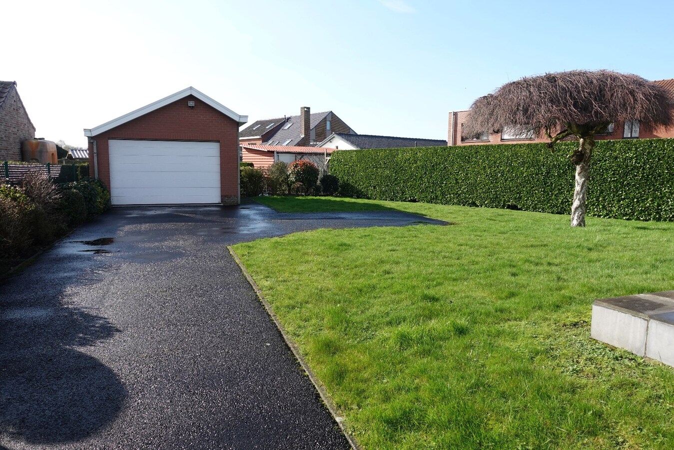 Unieke laagbouwvilla met dubbele garage te Ichtegem 