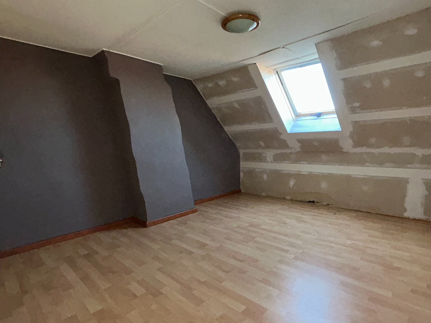 Woning met uitweg en tuin op 332m² 