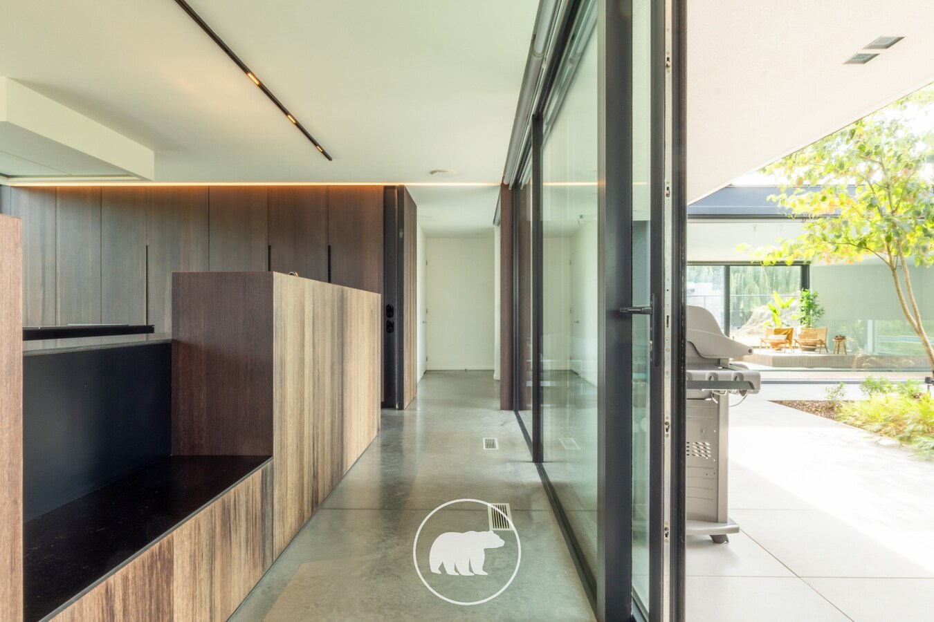 Buitengewone design villa op unieke ligging te Lochristi 
