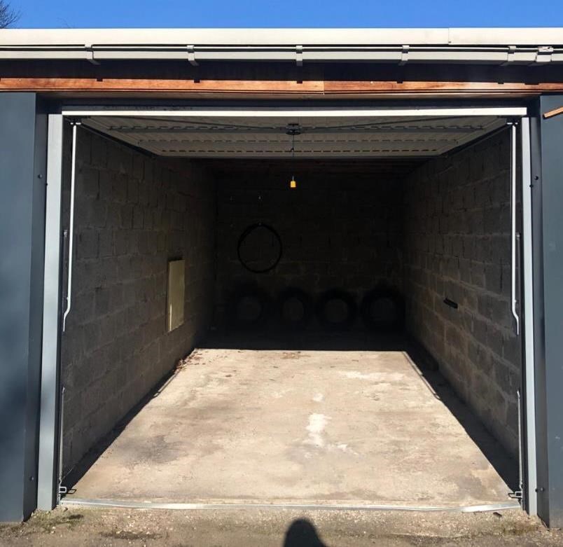 Verhuurd garage - Geel