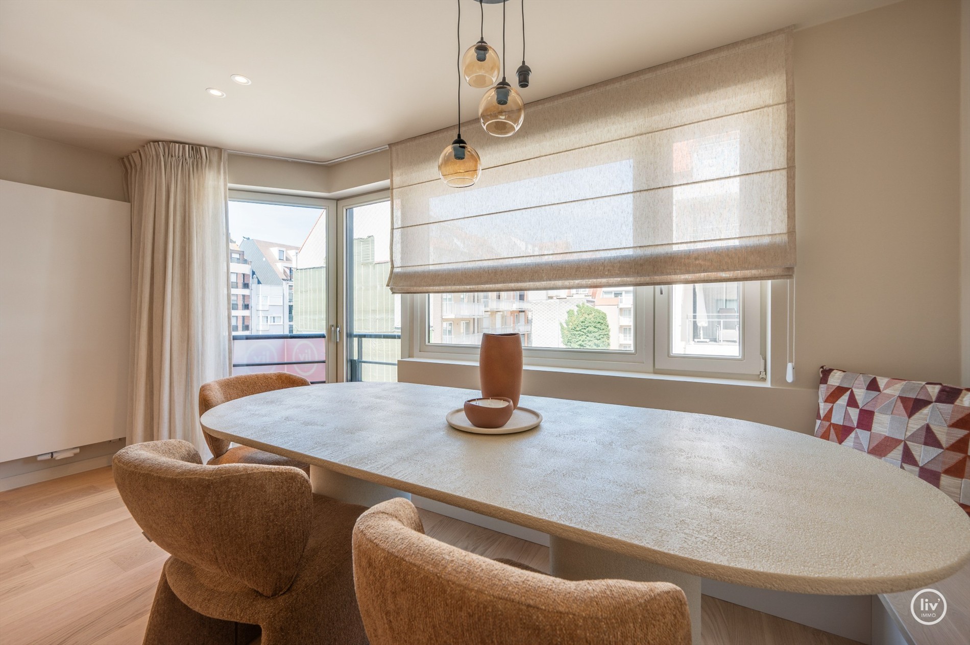 Mooi gerenoveerd 3 slaapkamerappartement op een topligging in de Mosselmanstraat te Knokke. 
