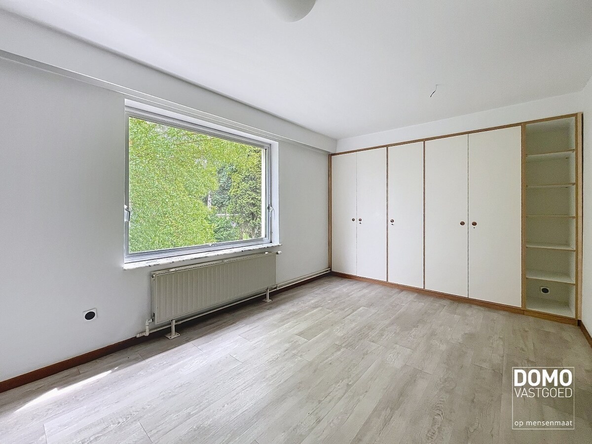 Open bebouwing met karakter, ruimte en tuin op topligging te Schulen 