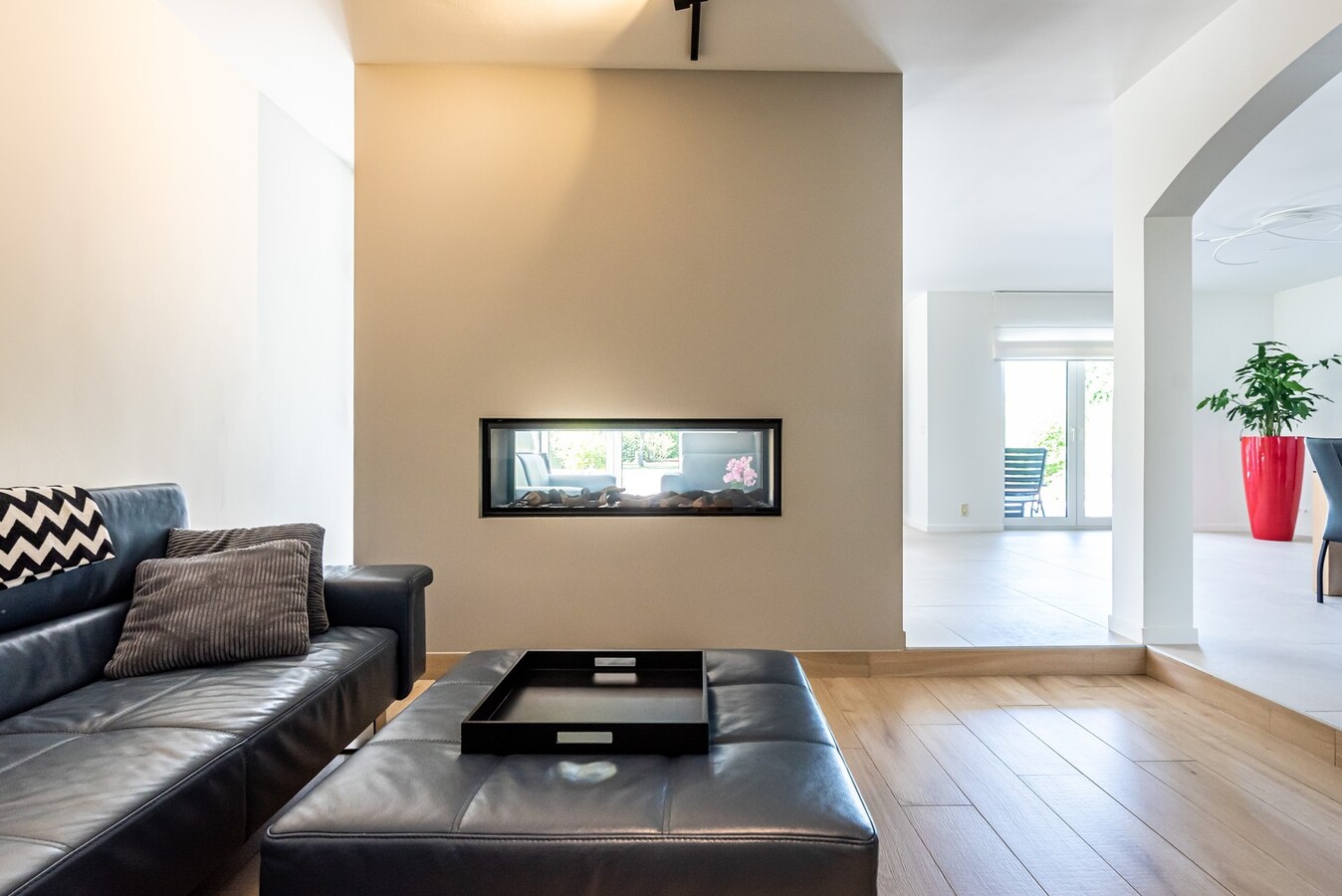 Stijlvol gerenoveerde woning in residentiële wijk op 1254 m² 