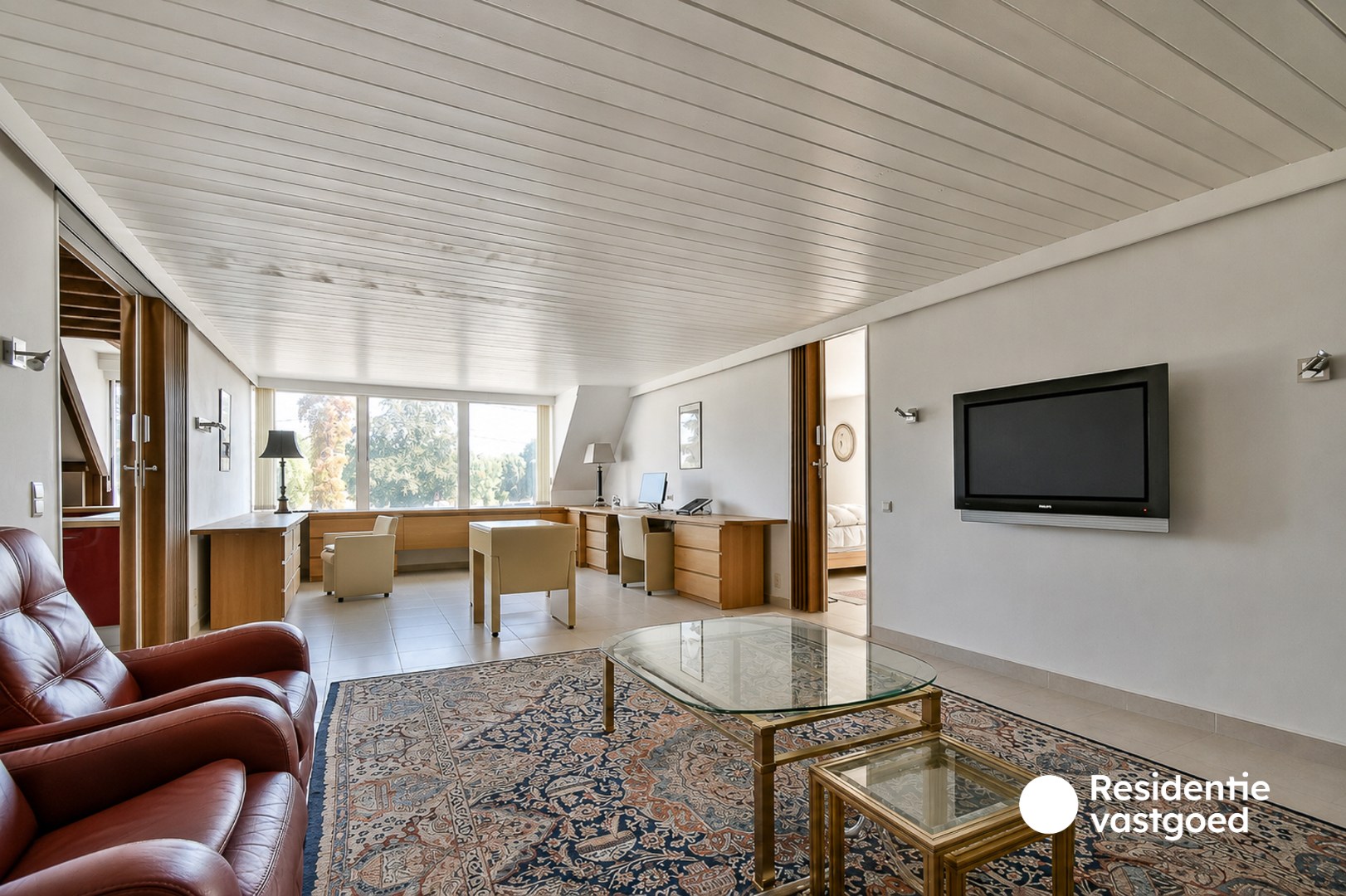 Verrassend ruime woning met unieke indeling en veel potentieel in Torhout! 
