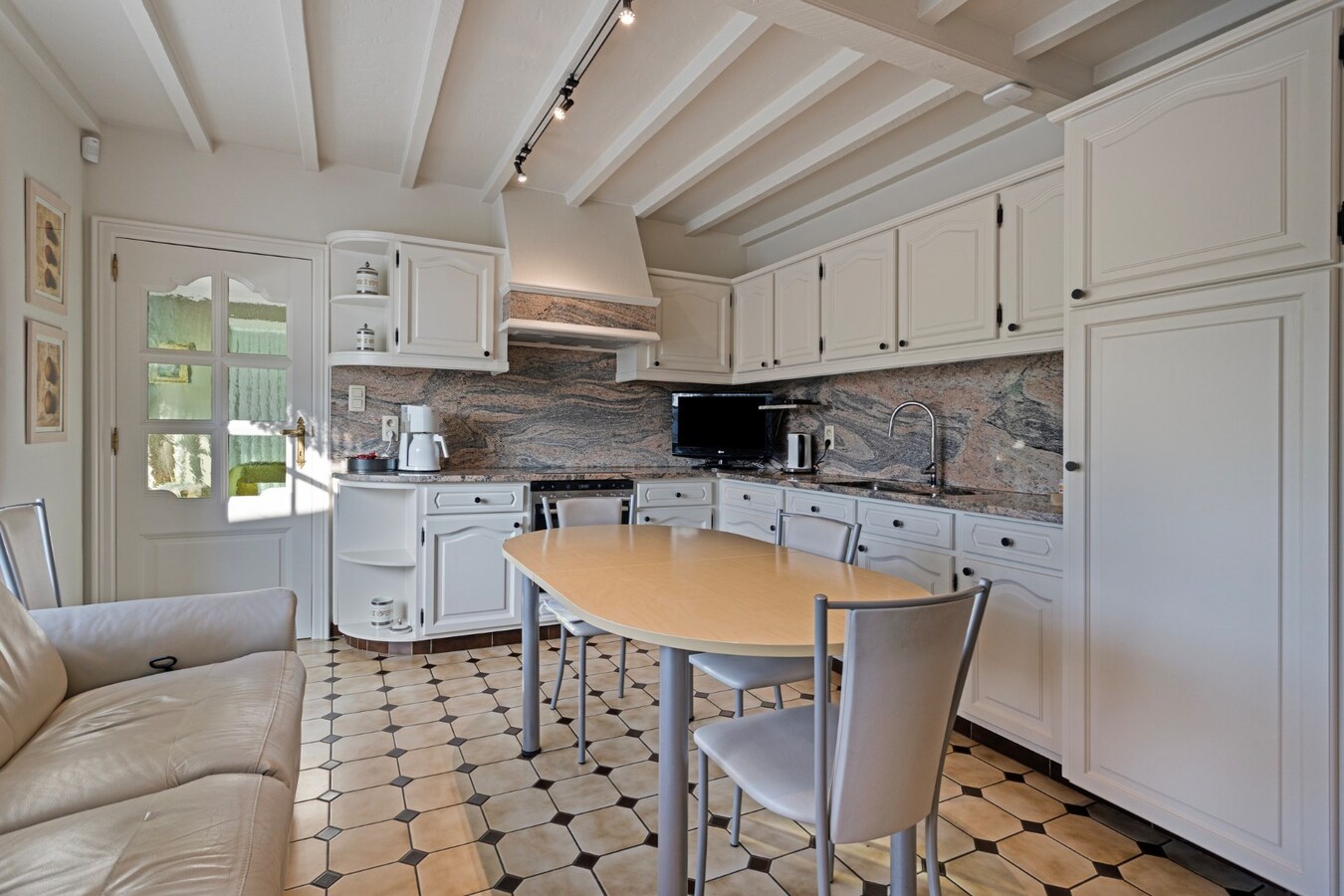 Prachtige villa op toplocatie in uitstekende staat van onderhoud 