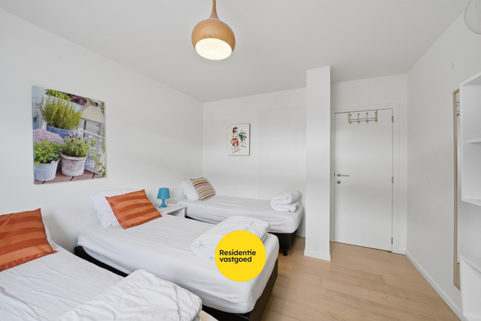 Instapklaar appartement met groot terras in Bredene - vlak bij de zee 