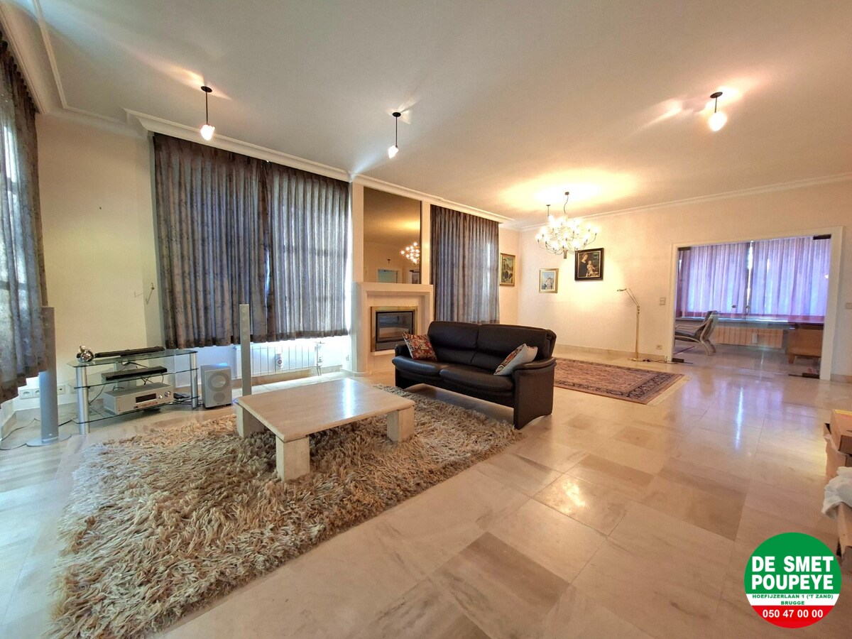 Residentieel gelegen villa 